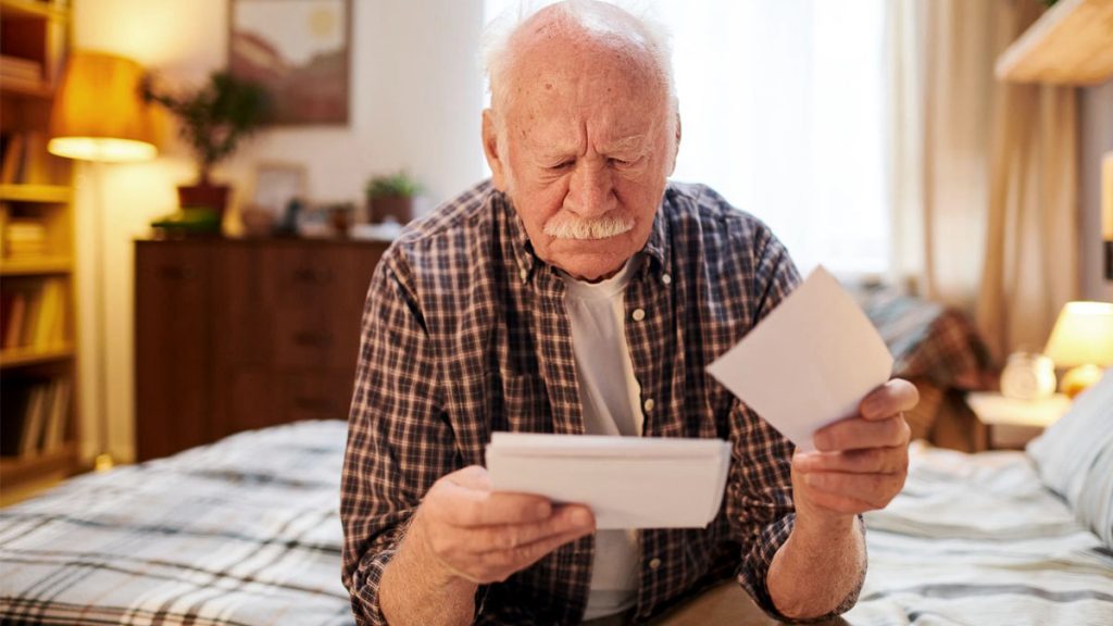 Coup dur en 2026 : la pension de réversion pourrait baisser pour de nombreux veufs et veuves