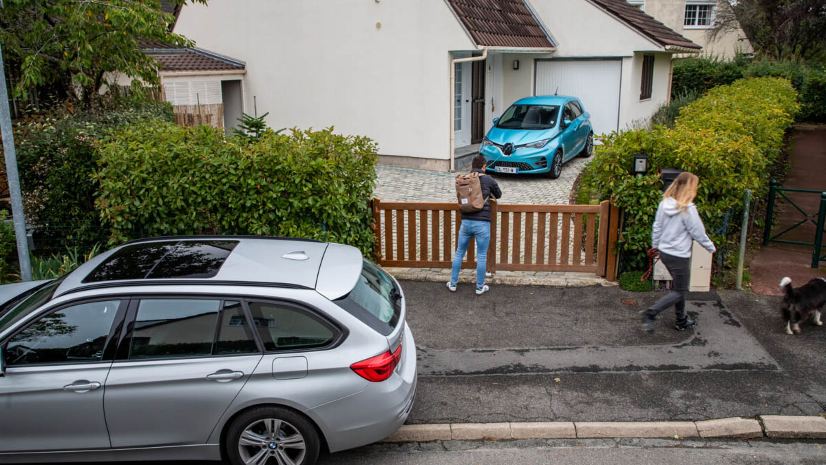 « Fatigué de voir ma place de parking prise, j’ai essayé ça… le résultat m’a bluffé »