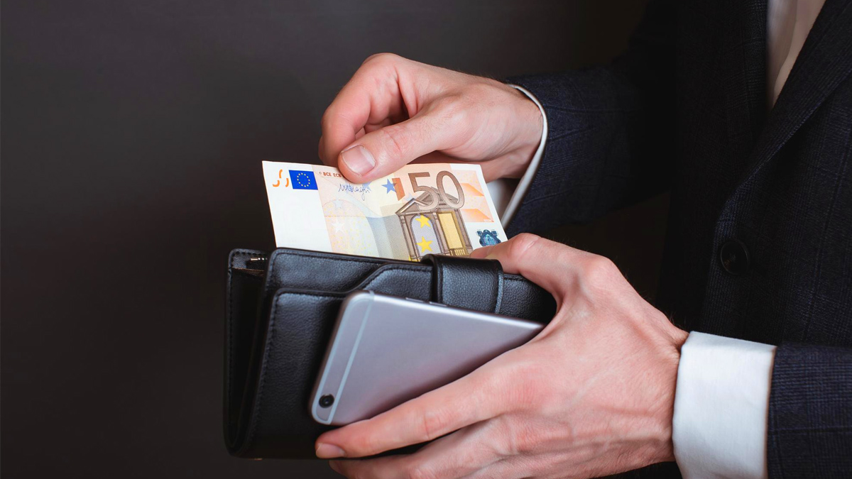 « J’ai perdu 46 000 euros en un clic » : l’arnaque à la facture frappe fort, voici comment l’éviter