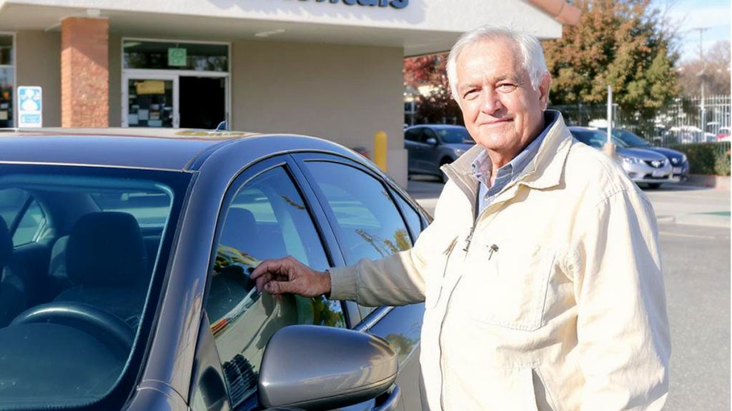 Seniors de plus de 70 ans : la location de voiture a-t-elle une limite d’âge ?