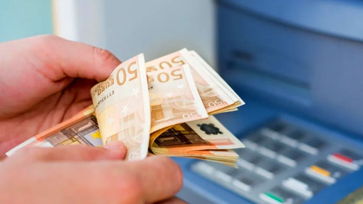 Argent liquide : voici la limite des retraits et dépôts bancaires en 2025