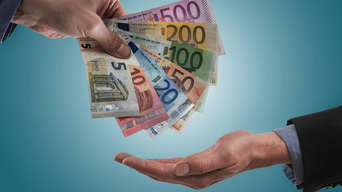 « Ça a failli m’arriver » : l’arnaque au vol de salaire touche 200 000 Français chaque année, faites attention !