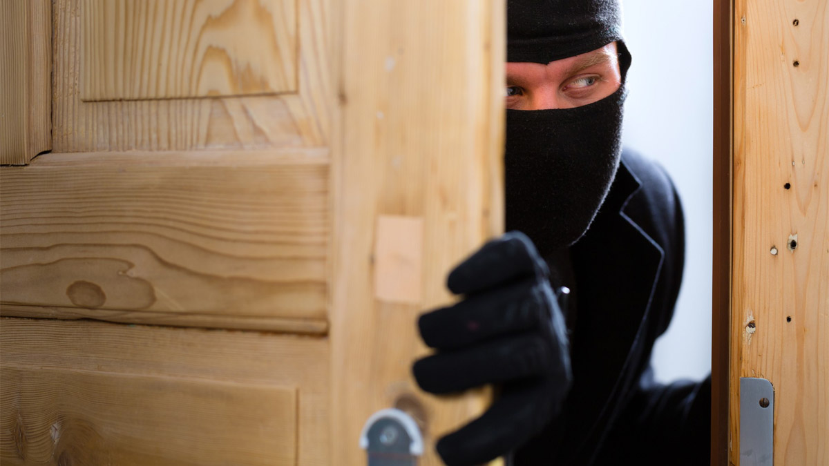 Cambriolages en été : vacanciers absents, maisons vulnérables… août, moment privilégié des voleurs