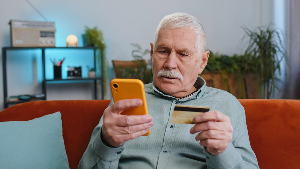 Cartes bancaires : ces petits prélèvements invisibles annoncent de grosses fraudes, comment les détecter ?