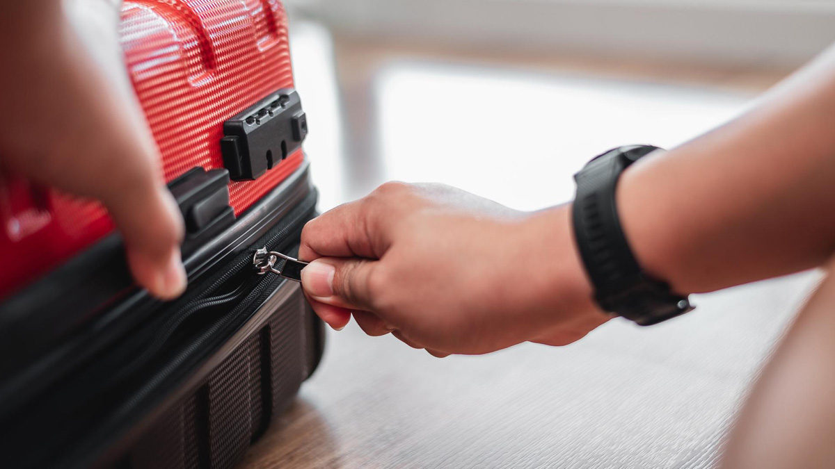 « Cela ne sert à rien » : un expert en sécurité démonte un mythe courant sur les valises et leurs cadenas