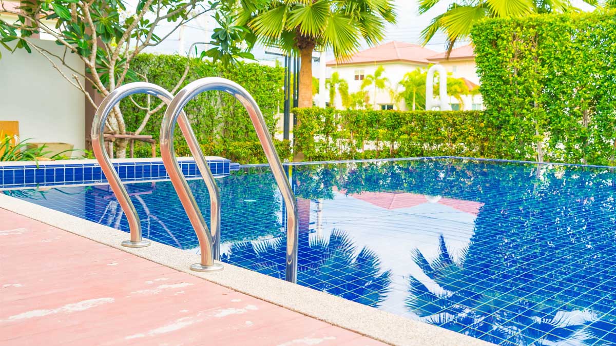 Floués de plus de 20 000 €, ce fabricant de piscines laisse ses clients sur le carreau