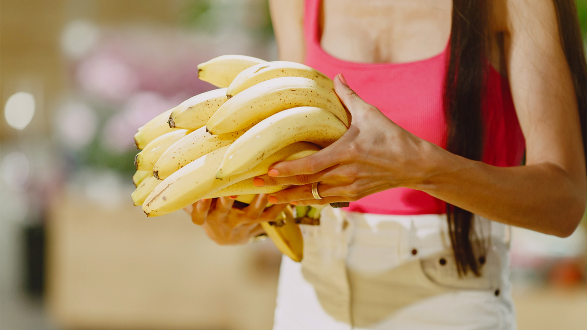 L’erreur fatale que tout le monde commet avec les bananes et qui les fait brunir plus vite