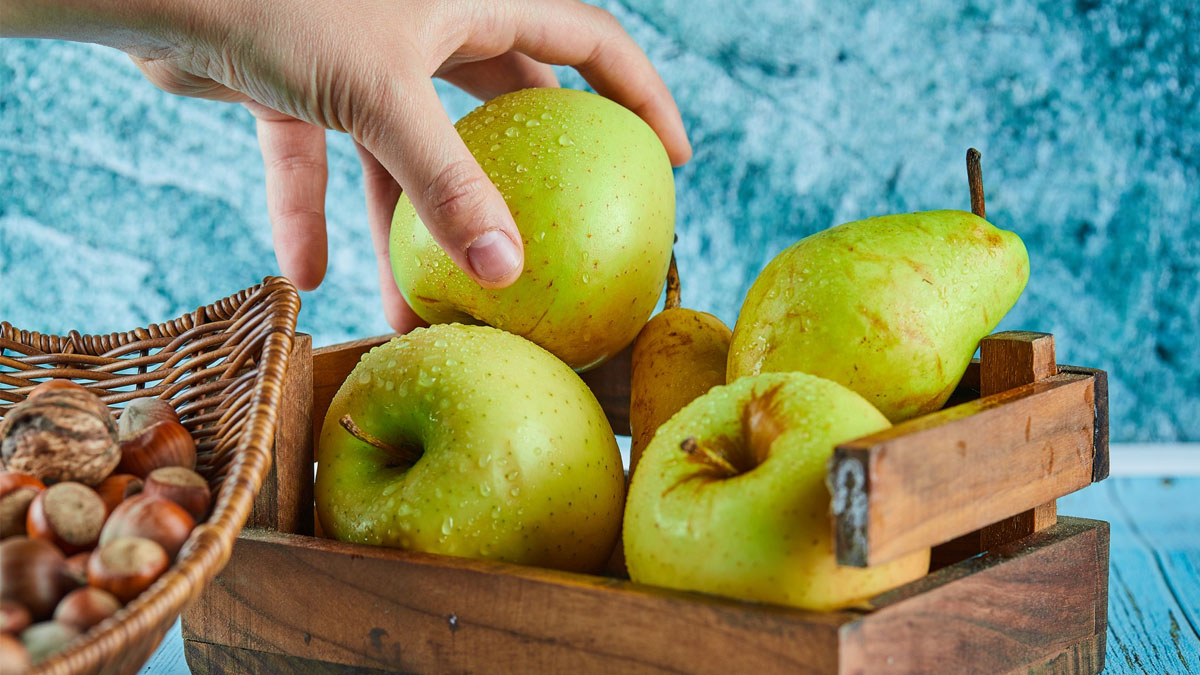 Oubliez le frigo et le plan de travail : voici la méthode experte pour garder vos pommes croquantes plus longtemps