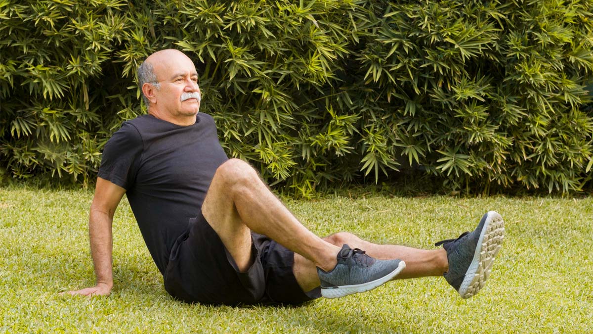 Oubliez les squats et les fentes : cet exercice est bien plus efficace pour renforcer vos jambes après 60 ans