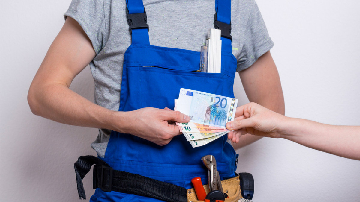 Travail au noir pour petits travaux : 4 risques majeurs qui peuvent vous coûter cher