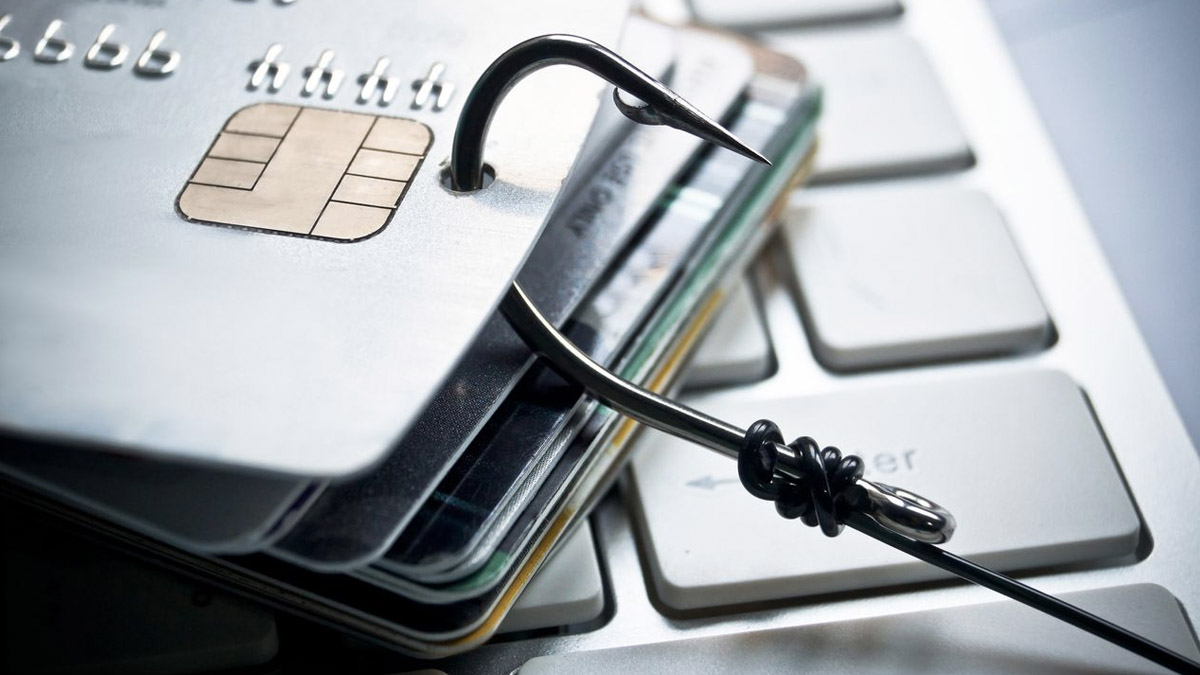 Attention : ces 3 arnaques à la carte bancaire peuvent vous ruiner !