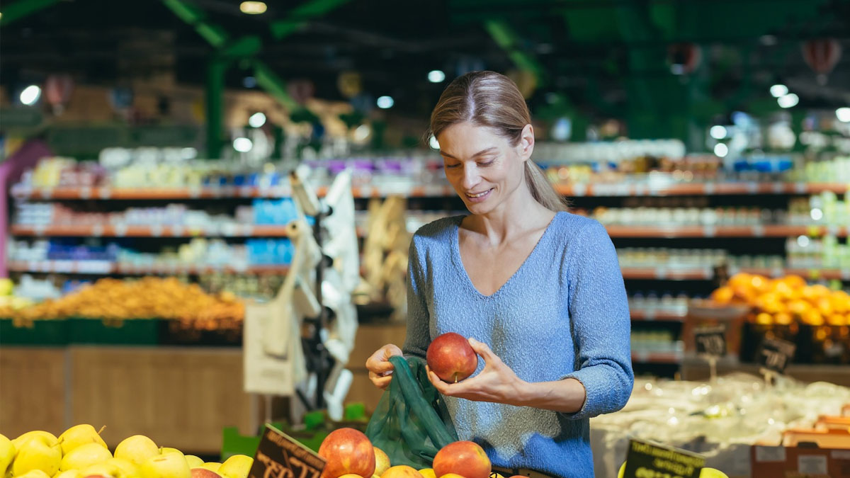 Fruits et légumes chargés en pesticides : Greenpeace déconseille ces deux enseignes