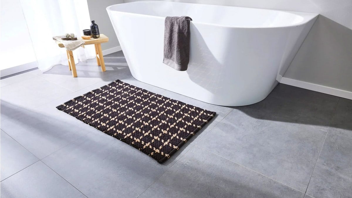 « J’ai craqué pour ce tapis de bain Lidl : seulement 12 €, et il est pile dans la tendance »