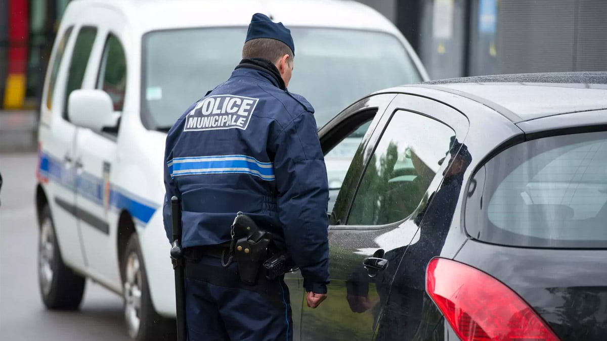 « J’ai grillé une priorité, on s’est percutés, mais c’est lui qui a payé » : la règle du code de la route que peu de conducteurs connaissent