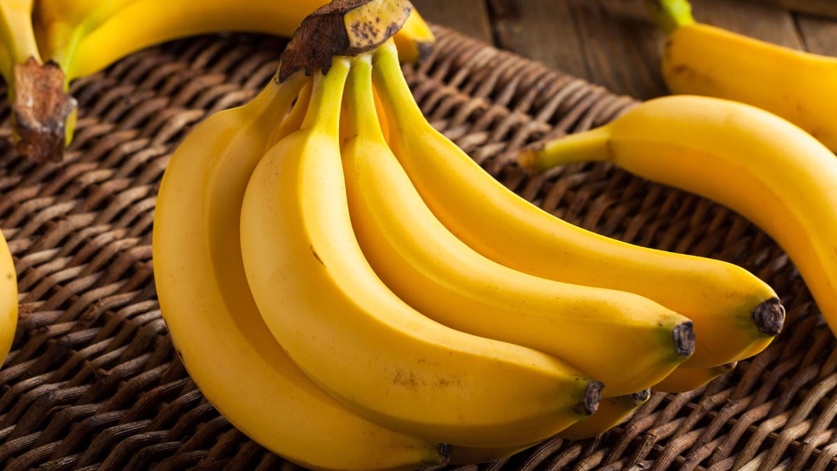 « Je suis vendeur de fruits depuis des années, voici ma méthode infaillible pour que les bananes ne noircissent pas »