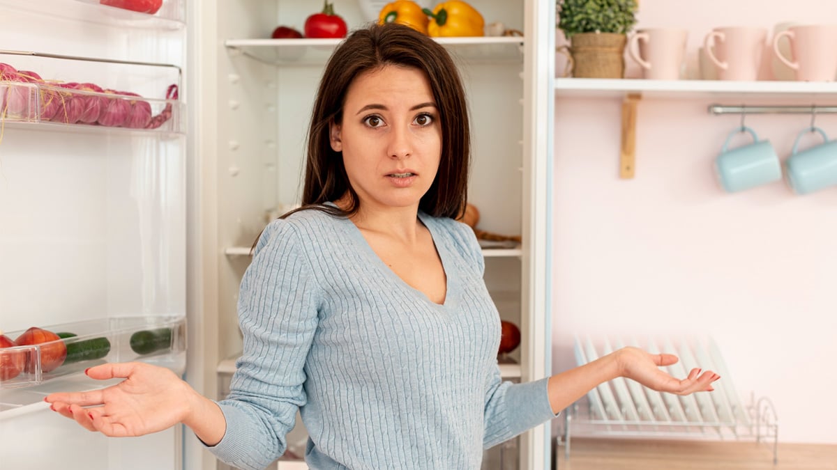 Pourquoi votre frigo fait des bruits bizarres la nuit ?