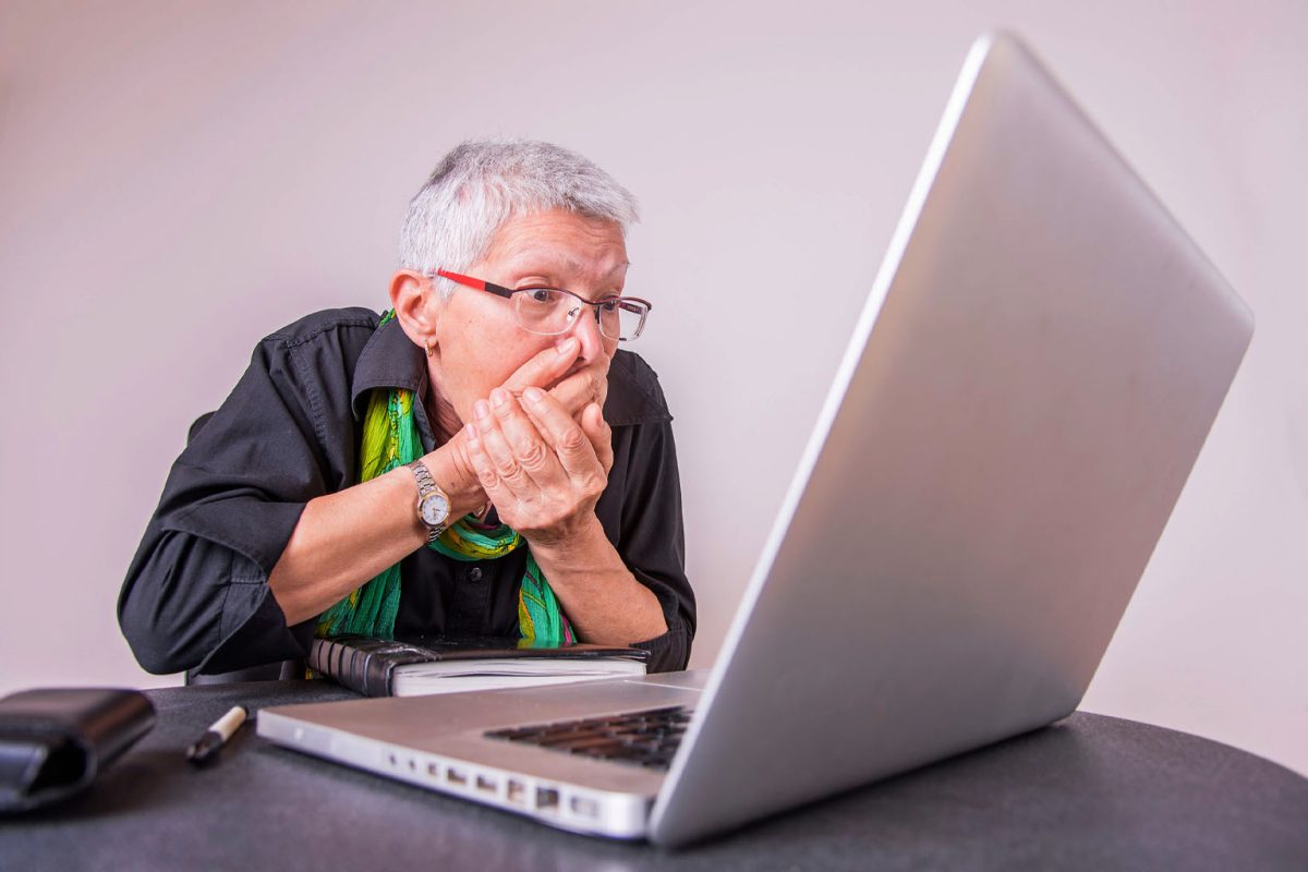 Alerte rouge : de faux sites d’assurance retraite piègent les seniors sur Internet