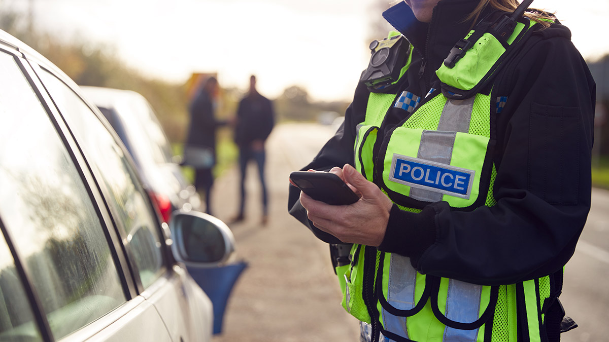 Attention : cette habitude au volant peut désormais coûter 135 €, 3 points et jusqu’à 3 ans de suspension