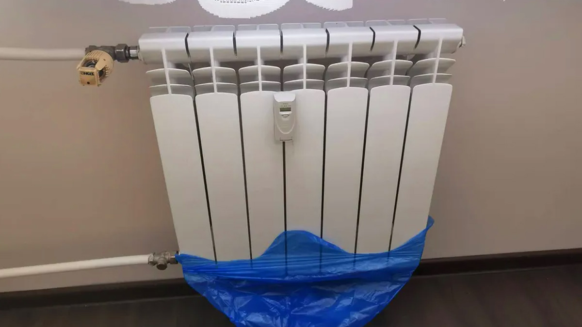 C’est confirmé : le « truc du sac sur le radiateur » fait un carton avant l’hiver