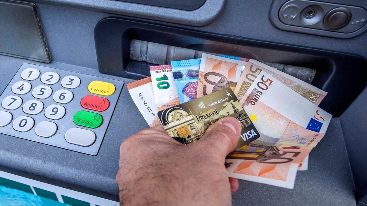 Coup dur : une banque française annonce sa fermeture pour novembre 2025, des milliers de clients touchés