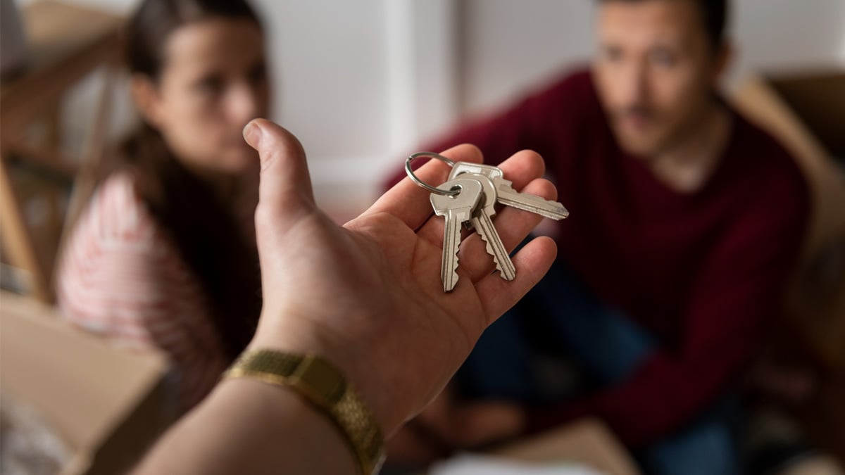 Elle a sous-loué une chambre de son logement social sur Airbnb : la justice ne lui fait aucun cadeau