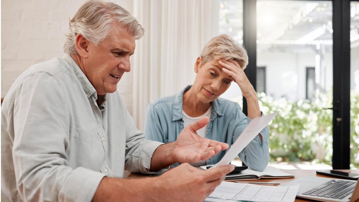 Mauvaise nouvelle : de nombreux retraités vont être convoqués par leur banque et un quart pourrait perdre une pension