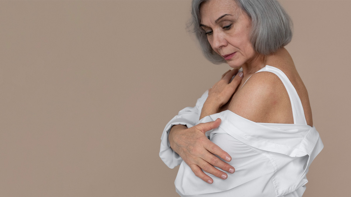 « Plus besoin de teinture ! J’ai juste ajouté cet ingrédient à mon après-shampoing et mes cheveux gris ont disparu »