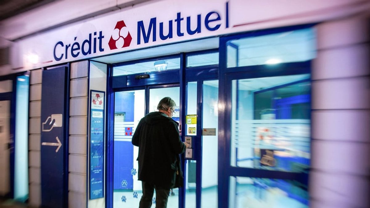 Une arnaque vise les clients du Crédit Mutuel et de la Société Générale : ce qu’il faut faire pour s’en protéger