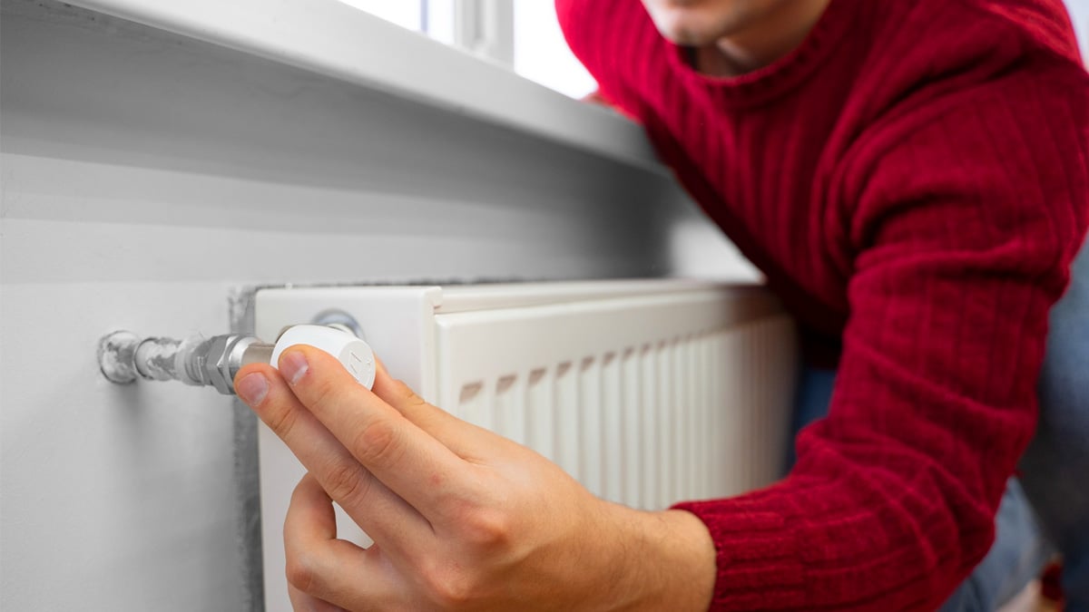 Baisser ou maintenir le chauffage la nuit ? Découvrez la technique qui fait réellement économiser