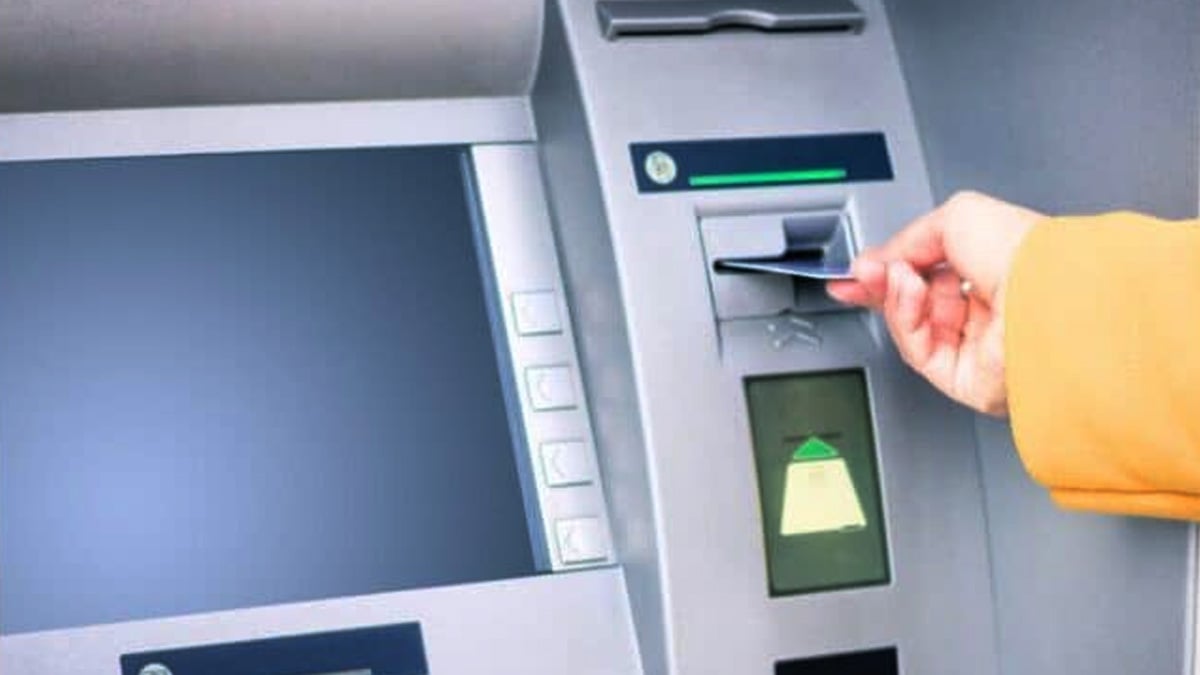 C’est confirmé : les distributeurs de billets tirent leur révérence, voici ce qui arrive à leur place