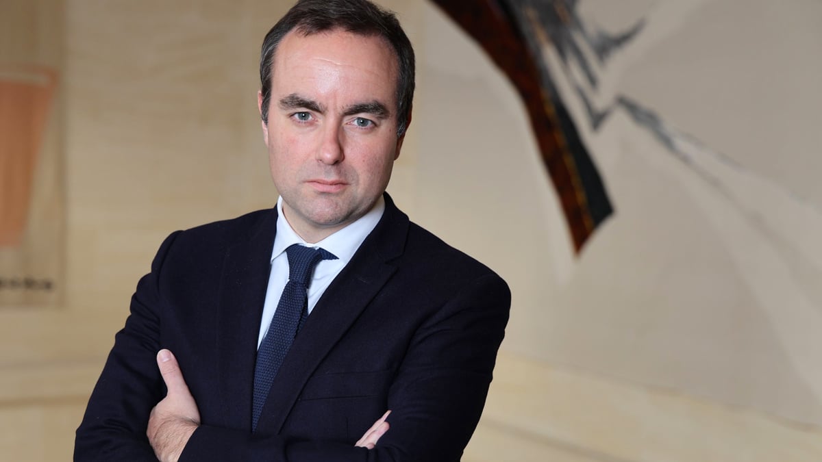 C’est confirmé : Sébastien Lecornu souhaite taxer l’assurance-vie et les livrets des Français, un vrai coup dur pour les épargnants