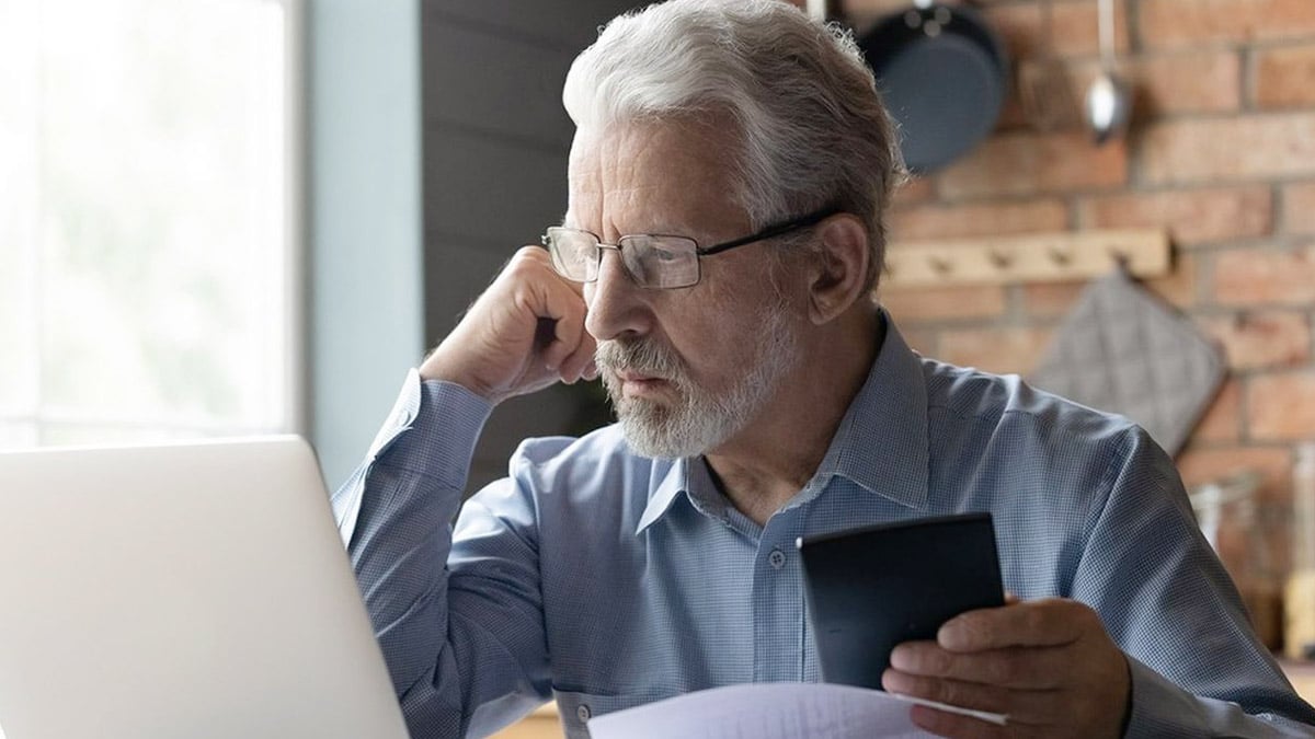« C’est la pire erreur de ma vie » : à 87 ans, il raconte combien il regrette d’avoir pris sa retraite trop tôt