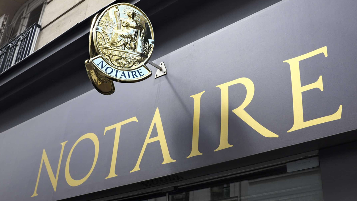 Des héritiers parviennent à économiser 2 500 € de frais de succession en refusant cette formalité chez le notaire
