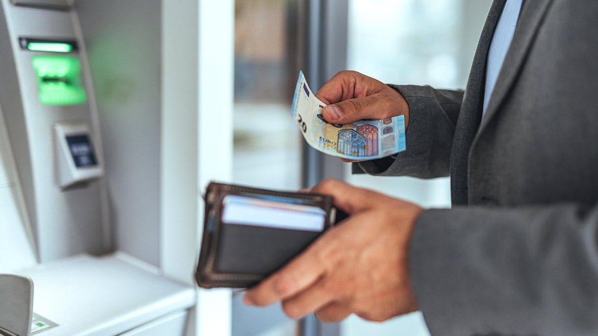 Distributeur de billets : c’est confirmé, voici le vrai coût d’un retrait dans un DAB