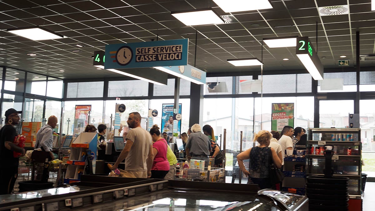 Les caisses automatiques tournent au fiasco dans les supermarchés