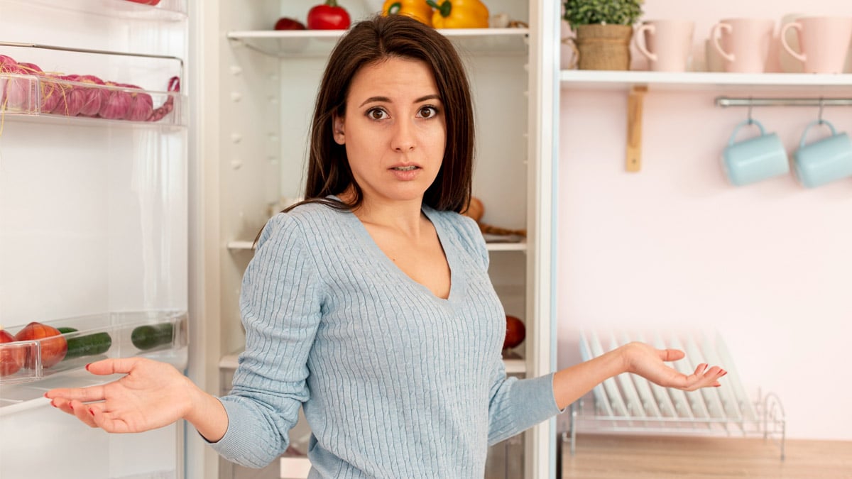 Marre du bourdonnement de votre frigo ? Ces astuces faciles rendent votre cuisine bien plus paisible