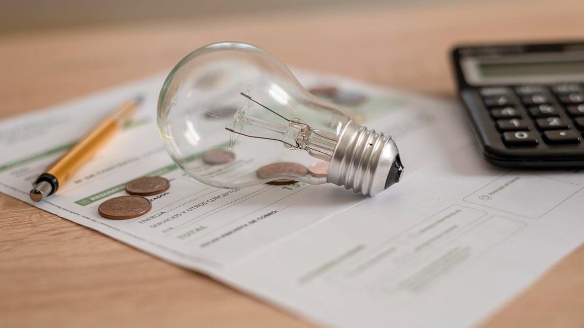 Même avec une facture d’électricité impayée, vous pouvez parfois changer de fournisseur… mais sous certaines conditions