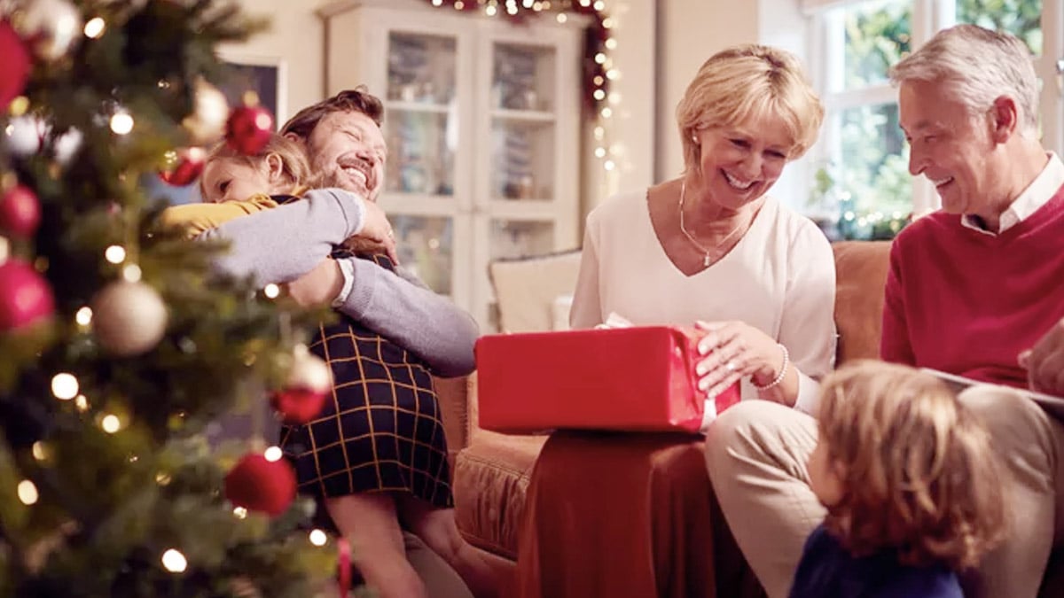 Offrir à un héritier à Noël permet d’échapper aux droits de donation : voici le montant maximal à ne pas dépasser pour rester tranquille avec le fisc