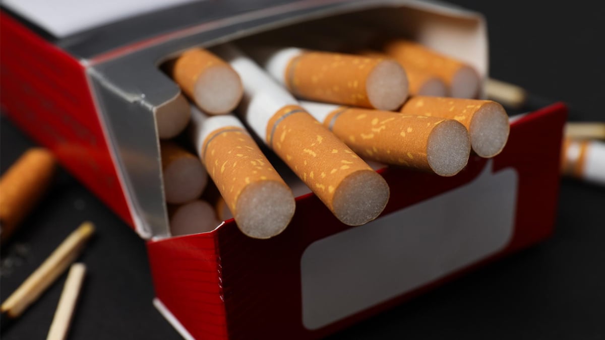 Tabac : la France envisage d’interdire à vie les ventes pour les jeunes nés après 2013