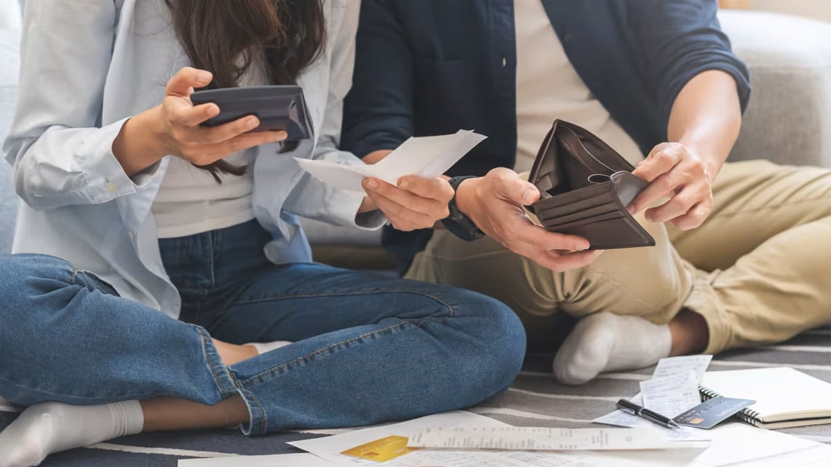 Fin du découvert bancaire automatique : tout ce qui va évoluer en 2026, les réactions affluent