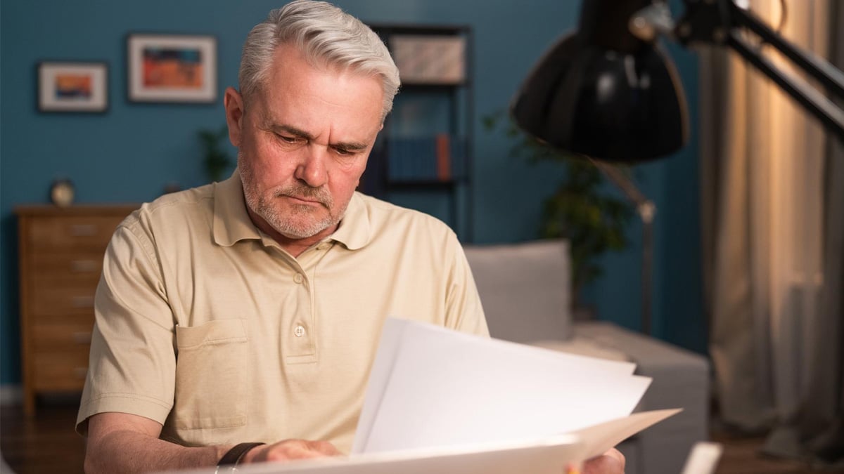 « Je croyais ne pas y avoir droit » : ces Français de plus de 55 ans passent à côté de 608,91 € de la CAF à cause d’un détail administratif